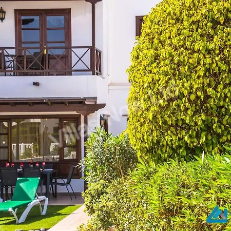 Casa Hannah By Now Ltd * Playa Blanca