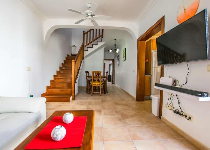 빌라 Casa Hannah By Now Ltd